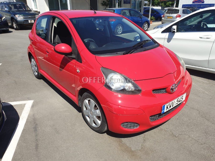 Toyota aygo 2009г