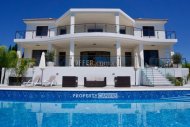 Six bedroom villa for sale in Sea Caves, Paphos