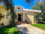 5 bedroom detached villa for sale in Emba