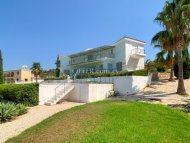 Five bedroom villa for sale in Peyia, St George