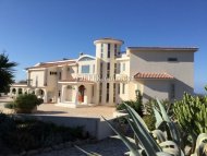 Six bedroom villa for sale in Tala