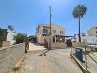5 Bed House for Sale in Kokkinotrimithia, Nicosia - 1