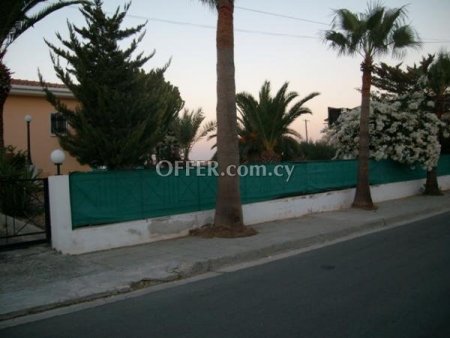 New For Sale €1,000,000 House (1 level bungalow) 7 bedrooms, Detached Strovolos Nicosia