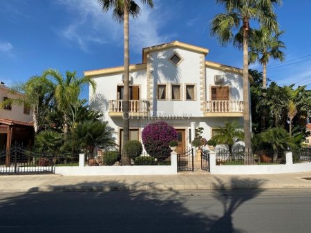 Detached Villa in the Outskirts of Paralimni