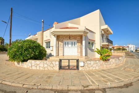 4 Bed Detached Villa for Sale in Deryneia, Ammochostos - 1