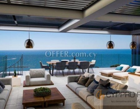 3 Bedroom Penthouse with Roof Garden in Agios Tychonas