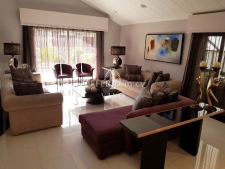 LOVELY CUSTOM MADE DETACHED VILLA FOR SALE IN PAPAS AREA