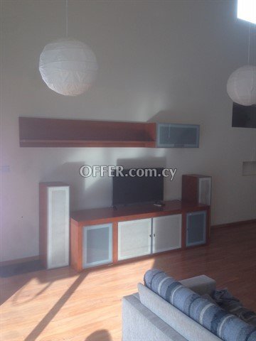 Very Nice Spacious 3 Bedroom Upper House  In Engomi With 60 Sq.M. Roof - 1