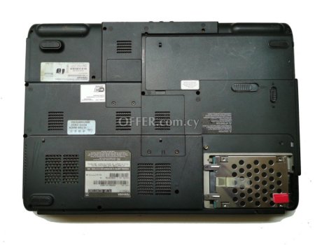 Toshiba Satellite Laptop 17″ P100-56177 - 2