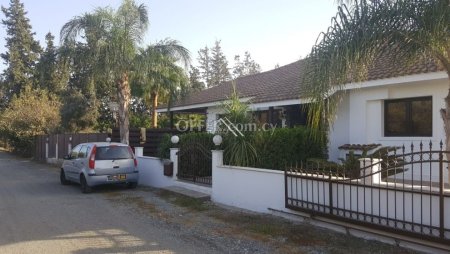 4 Bed House for Rent in Meneou, Larnaca - 1