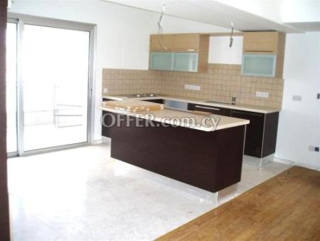 New For Rent €1,300 Apartment 2 bedrooms, Retiré, top floor, Egkomi Nicosia