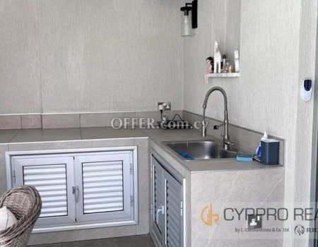 3 Bedroom Apartment with Roof Garden in Tourist Area - 8