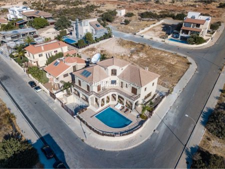 Luxury seven bedroom villa for sale in Germasogia hills Panorea in Limassol - 4