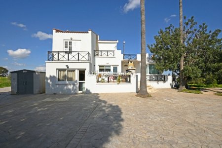 4 Bed Detached Villa for Sale in Paralimni, Ammochostos - 11
