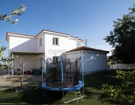 For Sale, Three-Bedroom Detached House in Strovolos