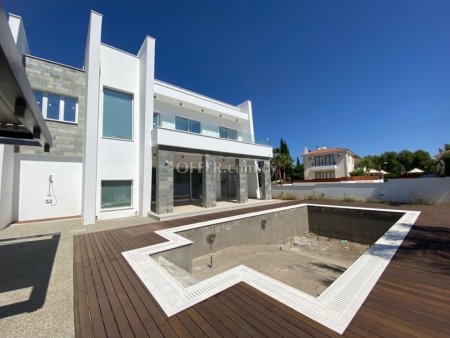 Contemporary Villa in Protaras