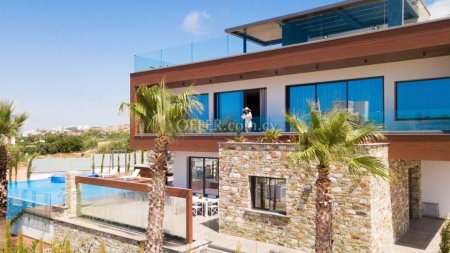 Stunning 3 level Villa in Ayia Napa