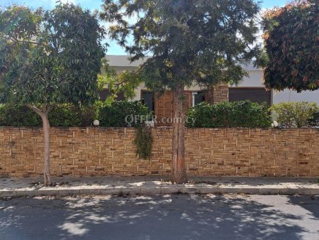 New For Sale €450,000 House (1 level bungalow) 4 bedrooms, Detached Kolossi Limassol - 2
