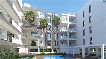 Seaview 2 Bedroom Apartment  In The Center Of Larnaka -With Communal S