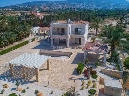 Detached Villa in Peyia