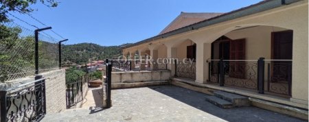 New For Sale €185,000 House 6 bedrooms, Spilia Nicosia - 1