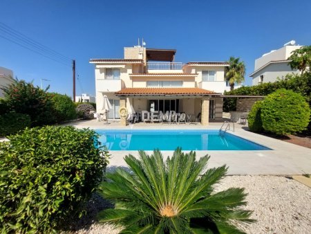 Villa For Rent in Chloraka, Paphos - DP3739