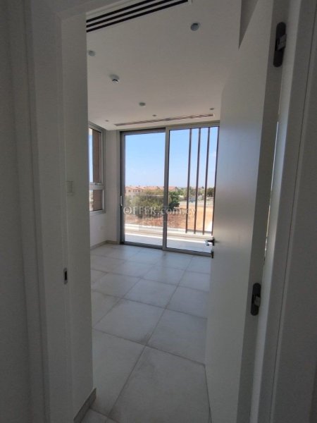 Superb 5-Bedroom Villa in Ayia Thekla - 7