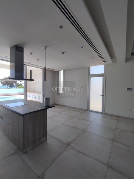 Superb 5-Bedroom Villa in Ayia Thekla - 10