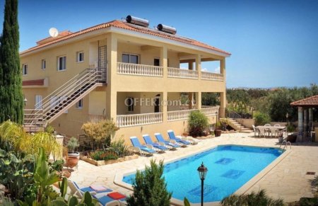 8 Bed Detached House for rent in Kolossi, Limassol - 1