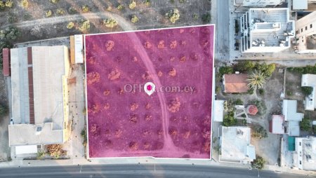 1 2 Share Residential field in Latsia Nicosia - 3