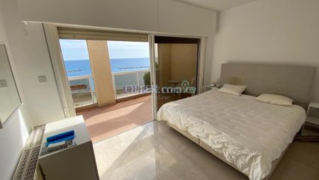 4 Bedroom Villa Sea Front - 1