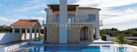 GORGEOUS 3 BEDROOM DETACHED VILLA BY PEYIA COAST