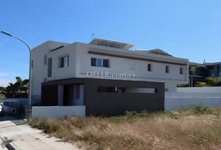 New For Sale €535,000 Maisonette 3 bedrooms, Semi-detached Aradippou Larnaca