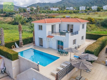 Detached Villa in Argaka