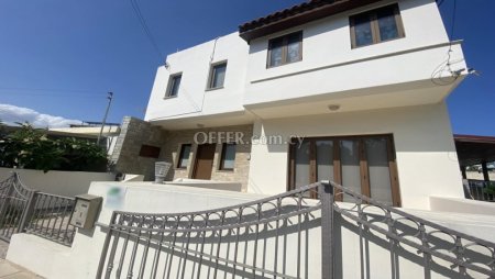 New For Sale €380,000 Maisonette 4 bedrooms, Semi-detached Larnaka (Center), Larnaca Larnaca - 1