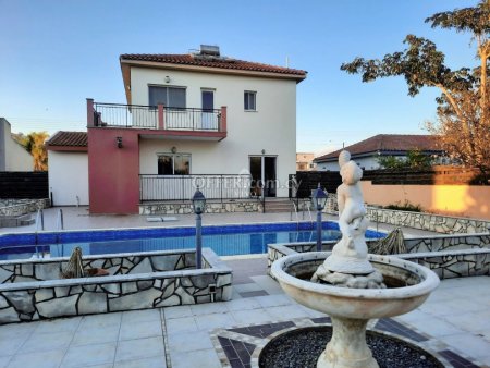 WONDERFUL 4 BEDROOM  HOUSE FOR RENT IN KOLOSSI