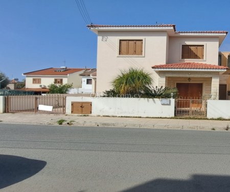 New For Sale €343,000 Maisonette 4 bedrooms, Semi-detached Lakatameia, Lakatamia Nicosia