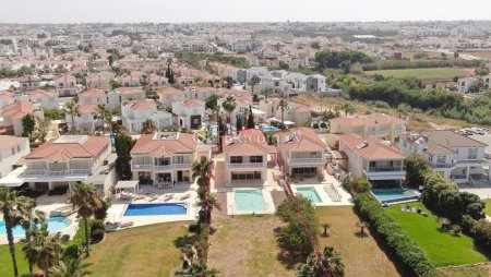 Amazing Beachfront Villa with swimming pool in Protaras Famagusta - 8