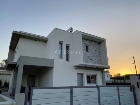3 Bed Detached House for rent in Parekklisia, Limassol - 1