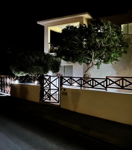 3 Bed Detached Villa for rent in Pissouri, Limassol - 1