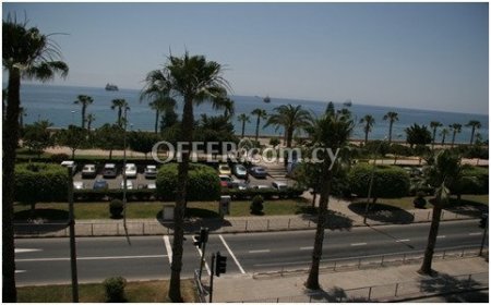 LARGE GROUND FLOOR SHOP FOR RENT WITH UNOBSTRUCTED SEA VIEW - 11