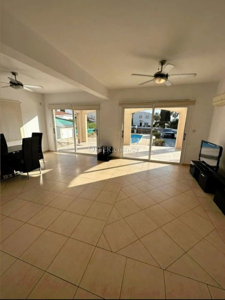 3 Bed Detached Villa for rent in Coral Bay, Paphos - 8