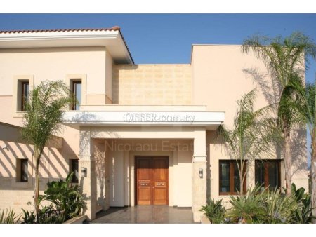 Luxurious five bedroom detached villa in Kologirous area Limassol - 4