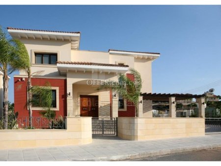 Luxurious five bedroom detached villa in Kologirous area Limassol - 3