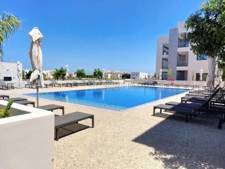 Luxurious  Two Bedroom Modern Apartment Steps from the Beach - 2