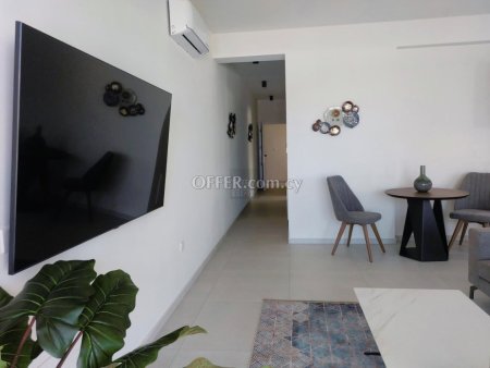 Luxurious  Two Bedroom Modern Apartment Steps from the Beach - 15