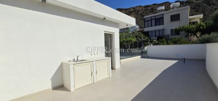 House (Semi detached) in Germasoyia, Limassol for Sale
