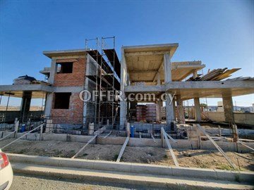 Under construction Ιndependent 3 Bedroom House Plus An Office  In ​​Ts