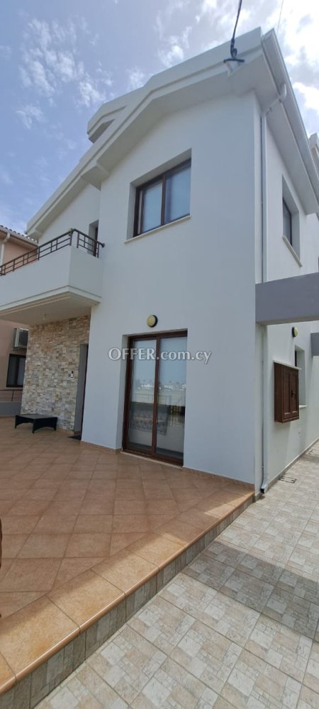 New For Sale €300,000 Maisonette 4 bedrooms, Semi-detached Psimolofou Nicosia