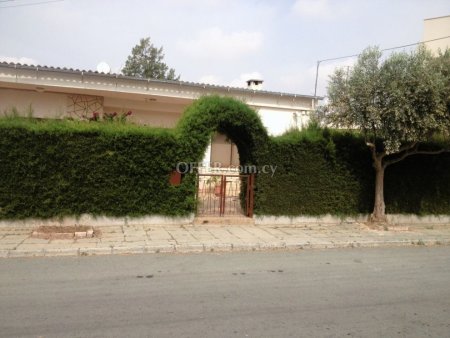 2 Bed Detached House for rent in Kato Polemidia, Limassol